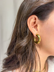 Elegante gouden hoops oorbellen voor dagelijks gebruik